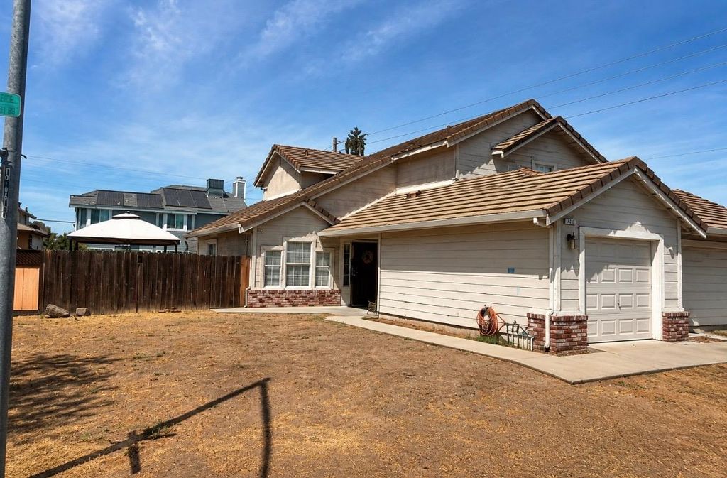 737 Redfield Ave, Modesto, CA 95357