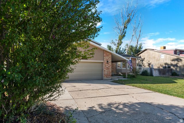 2170 E BORG CT, Sandy, UT 84092
