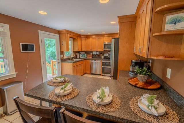 75 Piscataqua Road, Durham, NH 03824