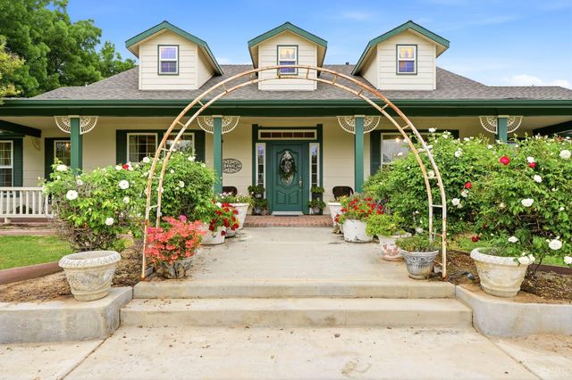 20118 Grangeville Boulevard, Lemoore, CA 93245