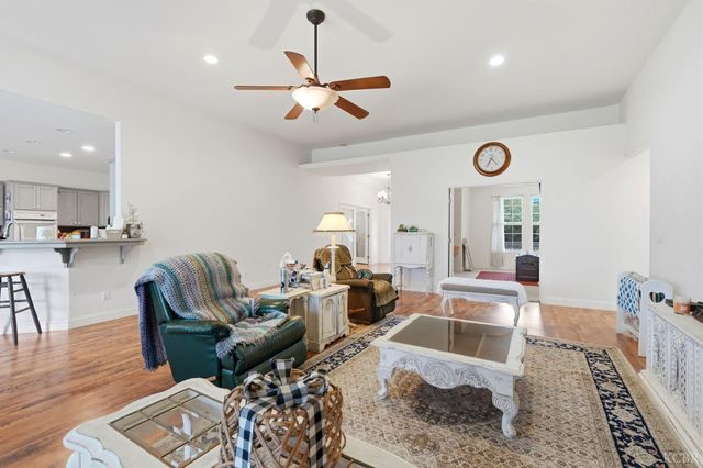 20118 Grangeville Boulevard, Lemoore, CA 93245