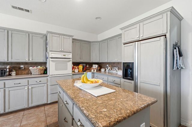 20118 Grangeville Boulevard, Lemoore, CA 93245