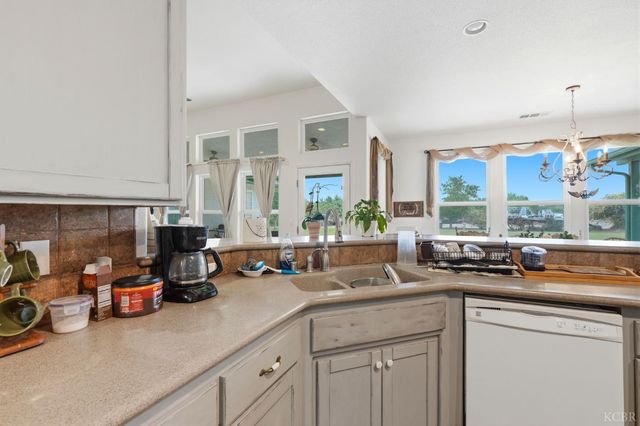 20118 Grangeville Boulevard, Lemoore, CA 93245