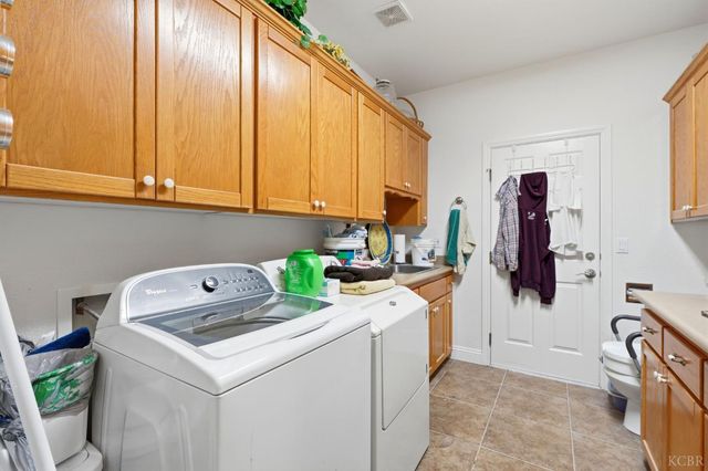 20118 Grangeville Boulevard, Lemoore, CA 93245