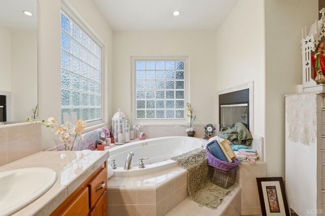 20118 Grangeville Boulevard, Lemoore, CA 93245