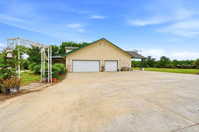 20118 Grangeville Boulevard, Lemoore, CA 93245