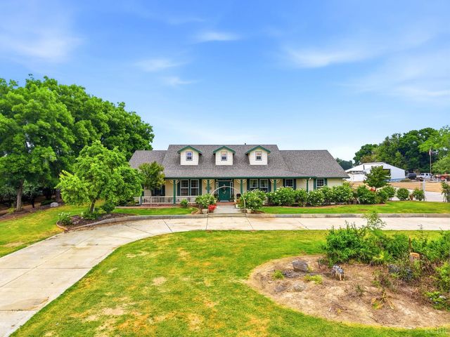20118 Grangeville Boulevard, Lemoore, CA 93245
