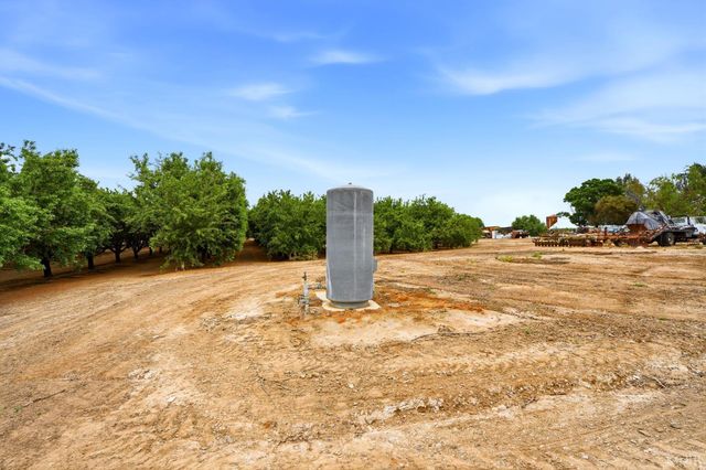 20118 Grangeville Boulevard, Lemoore, CA 93245