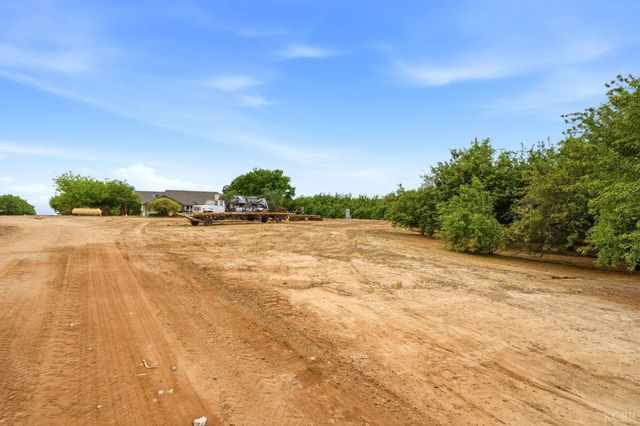 20118 Grangeville Boulevard, Lemoore, CA 93245