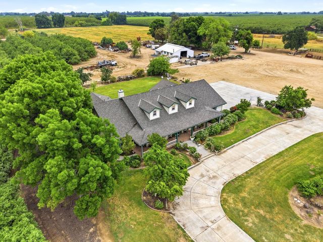 20118 Grangeville Boulevard, Lemoore, CA 93245