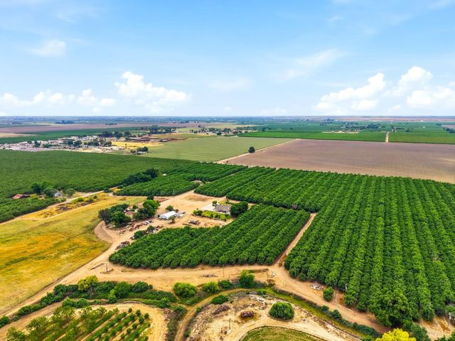 20118 Grangeville Boulevard, Lemoore, CA 93245