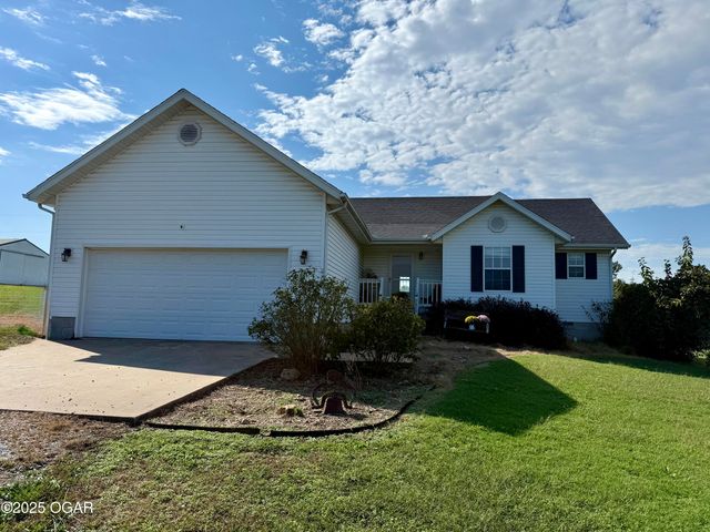 9815 County Lane 190, Carthage, MO 64836