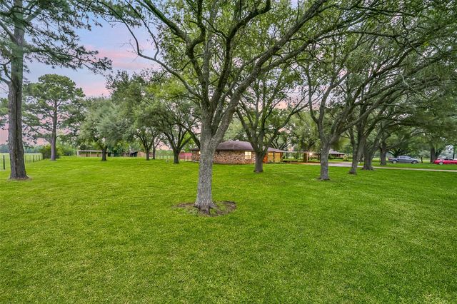 9606 Needville Fairchilds Road, Fairchilds, TX 77461