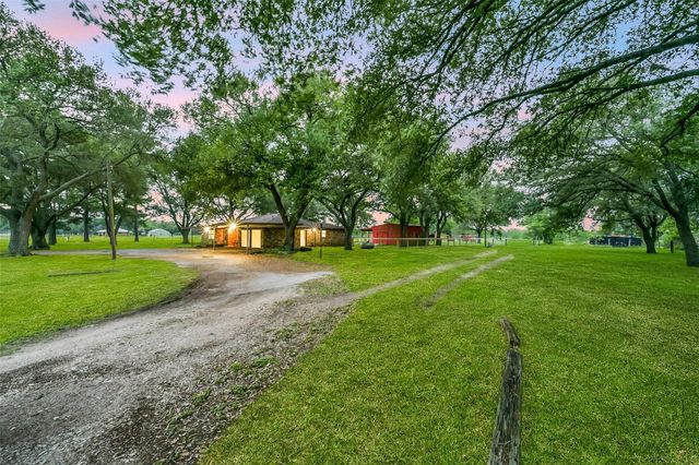 9606 Needville Fairchilds Road, Fairchilds, TX 77461