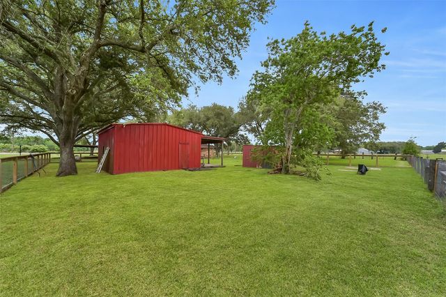 9606 Needville Fairchilds Road, Fairchilds, TX 77461