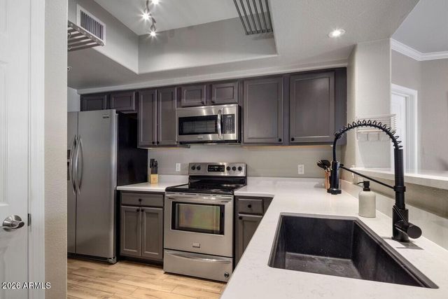 15095 N THOMPSON PEAK Parkway 2029, Scottsdale, AZ 85260