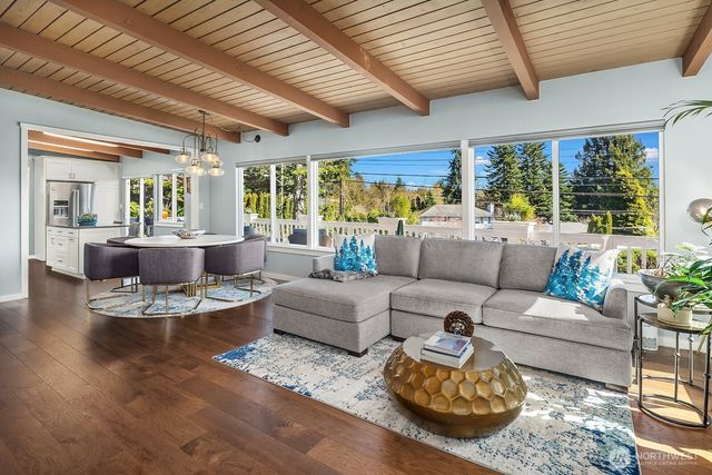 16623 Sylvester Road SW, Burien, WA 98166