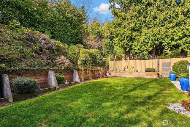 16623 Sylvester Road SW, Burien, WA 98166