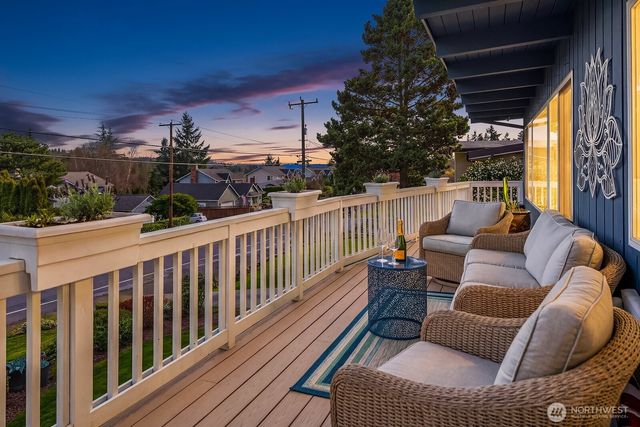 16623 Sylvester Road SW, Burien, WA 98166