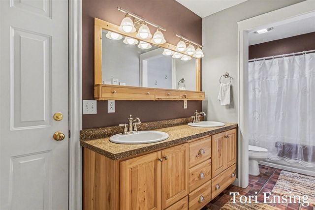 14011 NE Stacey Road, Greenville, MI 48838