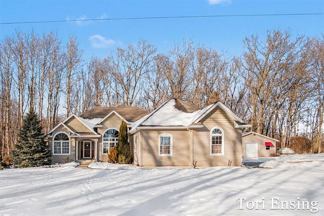 14011 NE Stacey Road, Greenville, MI 48838