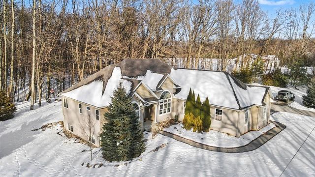 14011 NE Stacey Road, Greenville, MI 48838