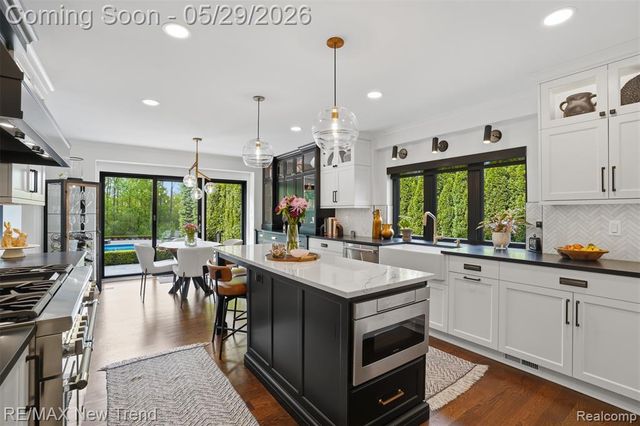 1890 Spruce Drive, Commerce Twp, MI 48390