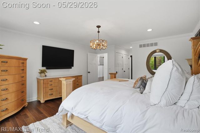 1890 Spruce Drive, Commerce Twp, MI 48390