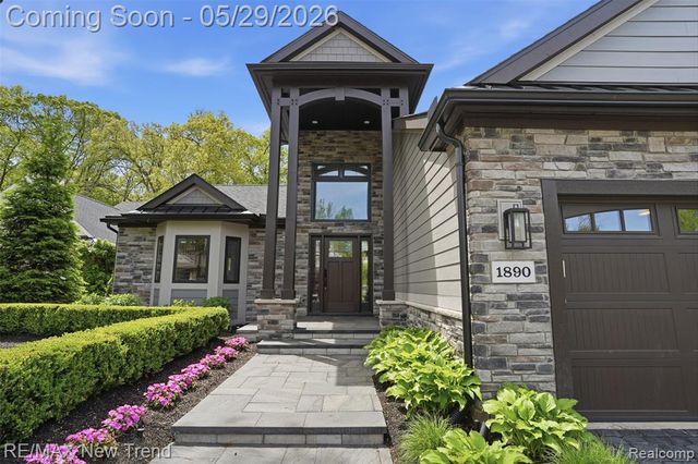 1890 Spruce Drive, Commerce Twp, MI 48390