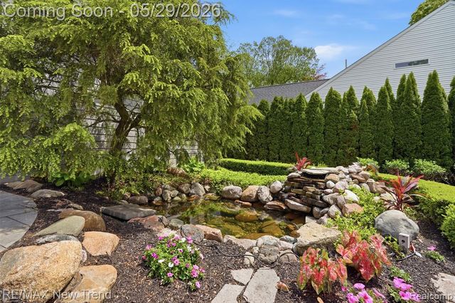 1890 Spruce Drive, Commerce Twp, MI 48390