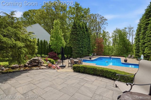 1890 Spruce Drive, Commerce Twp, MI 48390
