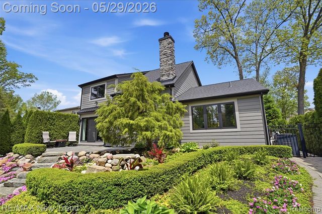 1890 Spruce Drive, Commerce Twp, MI 48390