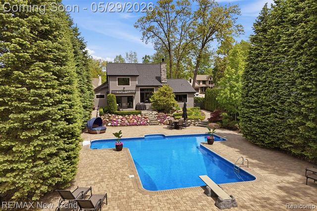 1890 Spruce Drive, Commerce Twp, MI 48390