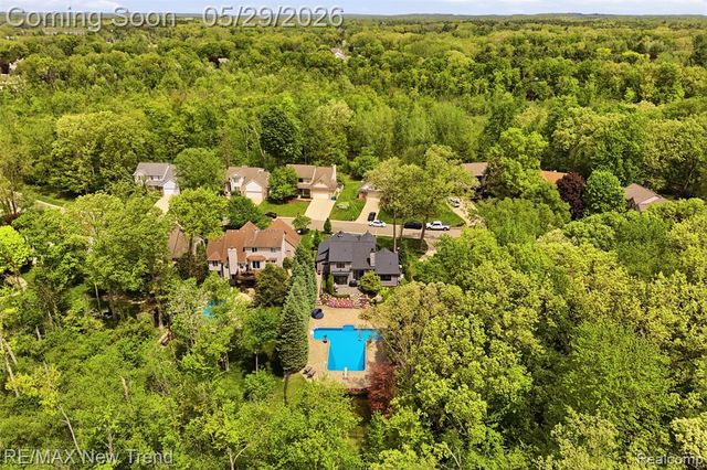 1890 Spruce Drive, Commerce Twp, MI 48390