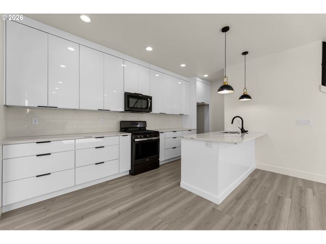 5909 Ne 56TH Cir, Vancouver, WA 98661