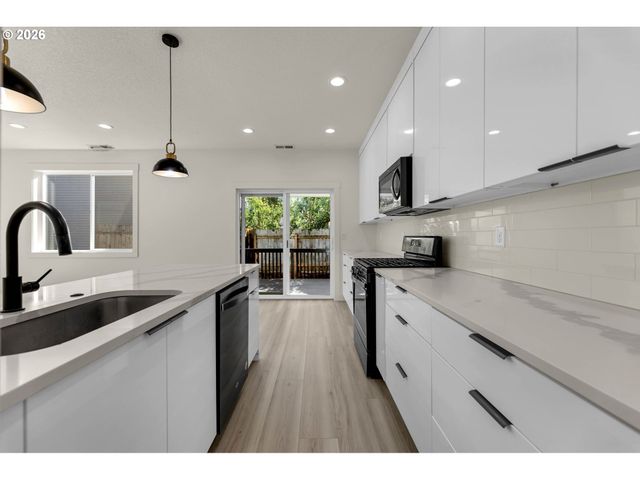5909 Ne 56TH Cir, Vancouver, WA 98661