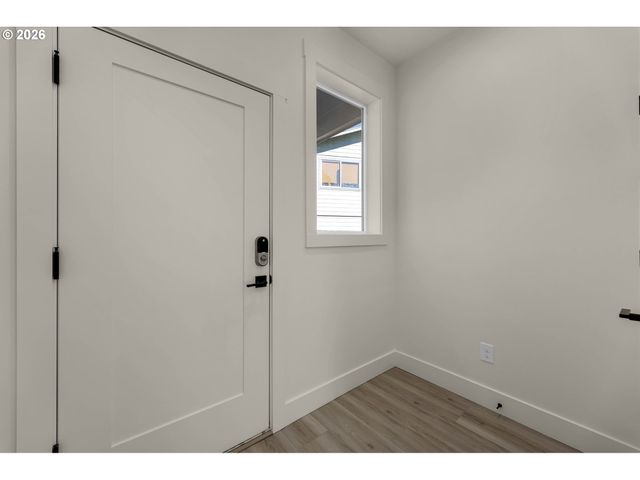 5909 Ne 56TH Cir, Vancouver, WA 98661