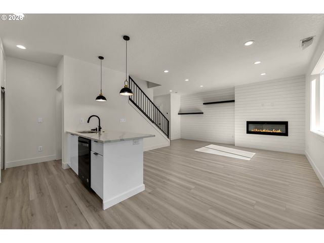 5909 Ne 56TH Cir, Vancouver, WA 98661