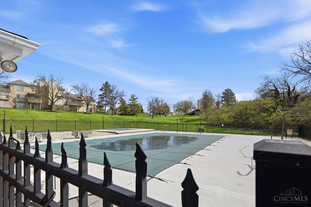 93 Applewood Drive, Fairfield, OH 45014