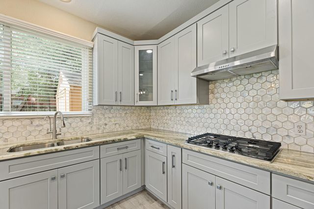306 Bryce Canyon DR, Cedar Park, TX 78613