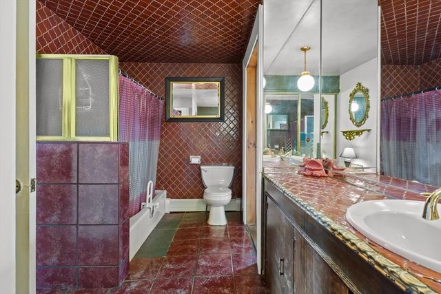 32 Morris St, Seekonk, MA 02771