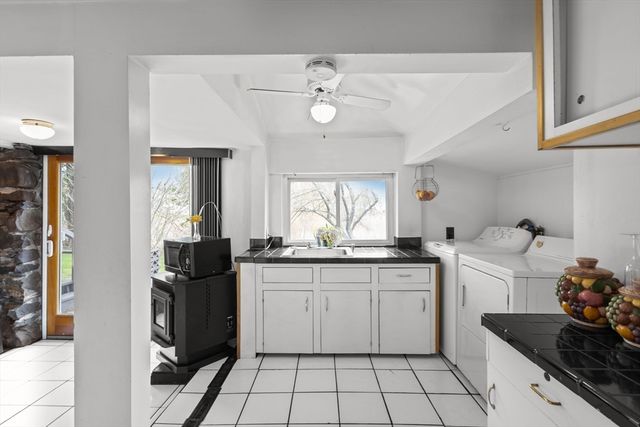 32 Morris St, Seekonk, MA 02771