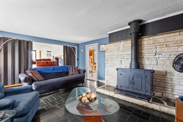 32 Morris St, Seekonk, MA 02771