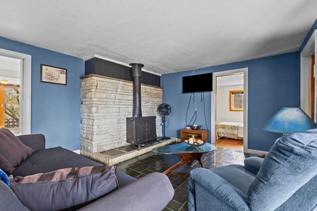 32 Morris St, Seekonk, MA 02771