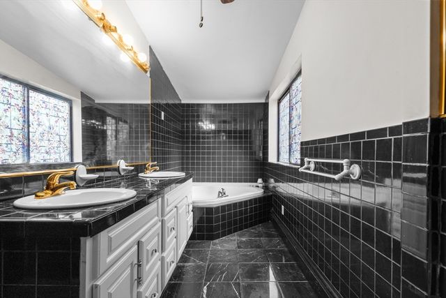 32 Morris St, Seekonk, MA 02771