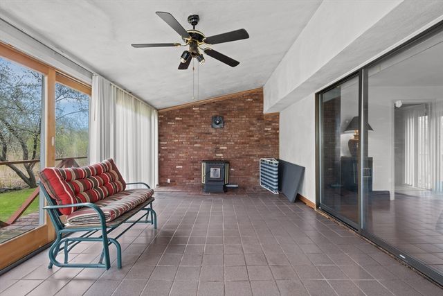 32 Morris St, Seekonk, MA 02771