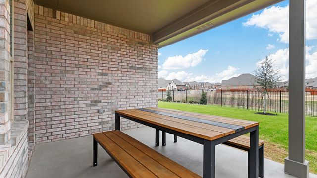 110 STANTON Avenue, Rhome, TX 76078