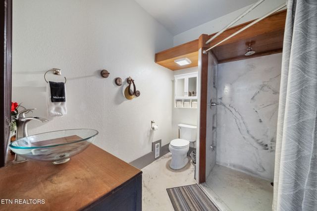 808 N 4th Ave, Knoxville, TN 37917