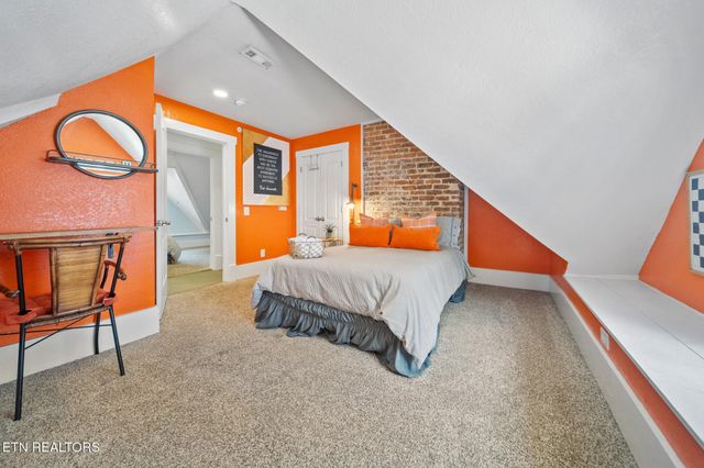 808 N 4th Ave, Knoxville, TN 37917