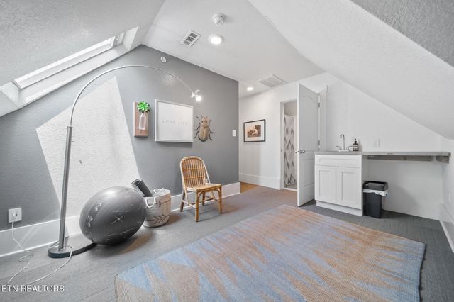 808 N 4th Ave, Knoxville, TN 37917